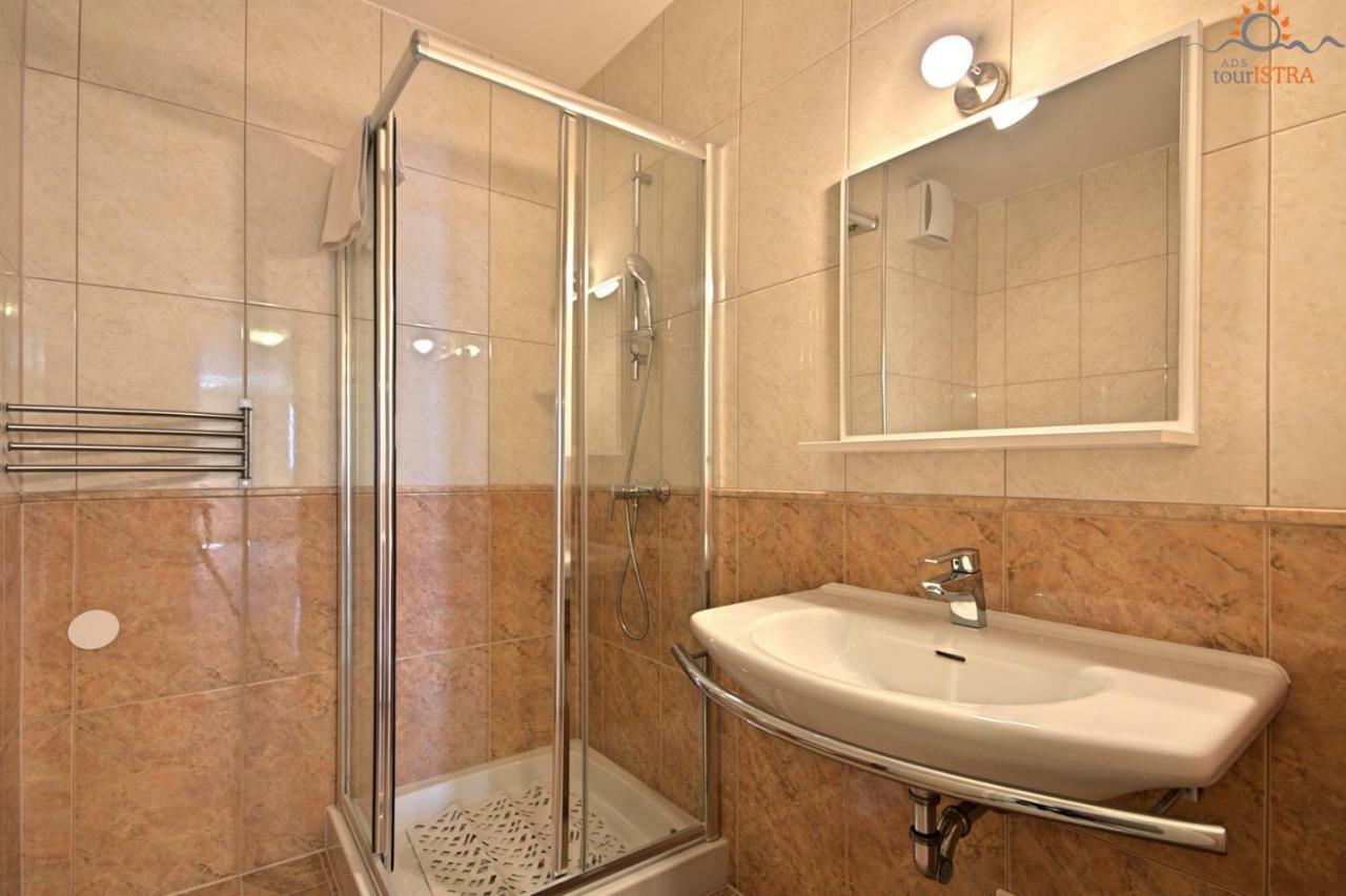 Rotonda Inn Novigrad Novigrad  Luaran gambar