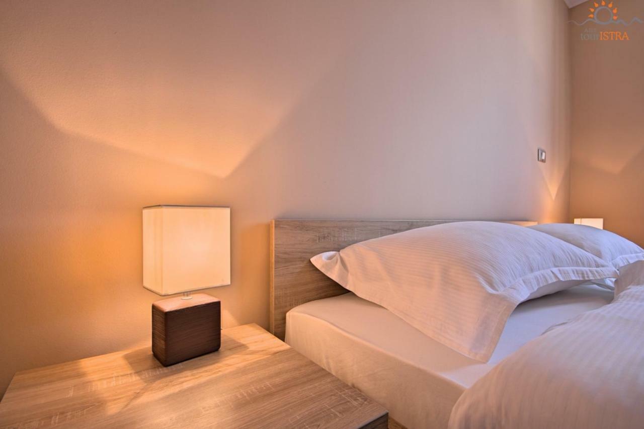 Rotonda Inn Novigrad Novigrad  Luaran gambar